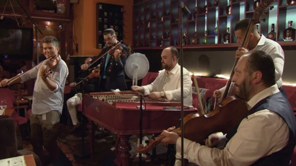 "Η Μουσική των Τσιγγάνων": ένα ντοκιμαντέρ που καταγράφει τις μουσικές ρίζες στην ΕΡΤ