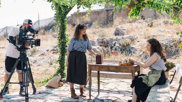 Οι πρωταγωνίστριες από το "Σπίτι Δίπλα στο Ποτάμι" μιλούν για τους ρόλους τους