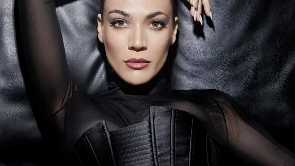 Πέτρος Ιακωβίδης και Ήβη Αδάμου συναντιούνται στο "VogClub Athens"