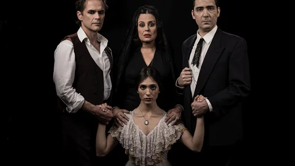 Ο "Ματωμένος γάμος" σε σκηνοθεσία Νικορέστη Χανιωτάκη ξεκινάει περιοδεία