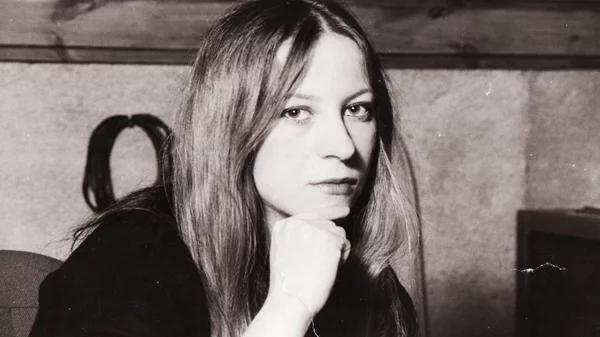 Λένα Πλάτωνος ξανά και ξανά