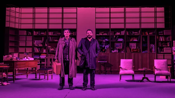 "Αινιγματικές παραλλαγές", "Διάλεξε τον θάνατό σου αγάπη μου", "Μαύρη σαμπούκα": Επαναλαμβάνονται και αρέσουν