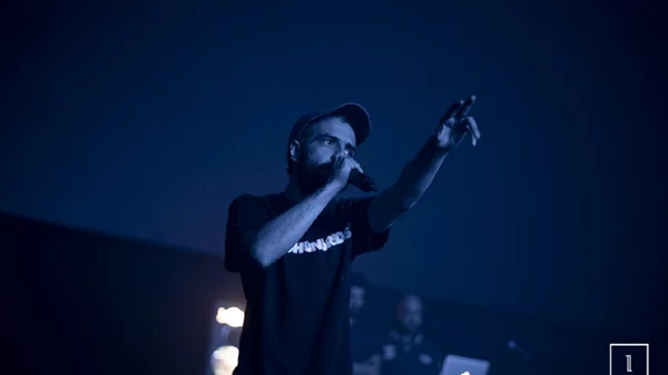 25 ελληνικοί δίσκοι για το 2024