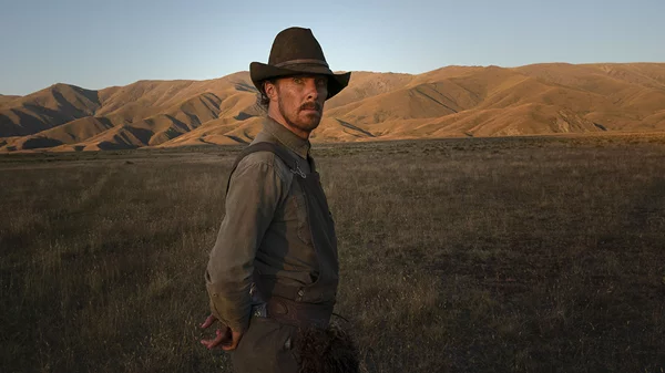 "Εξουσία του Σκύλου" & "West Side Story" κυριαρχούν στις 79ες Χρυσές Σφαίρες