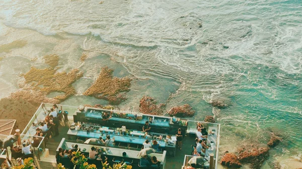 Τα καλύτερα beach restaurants του κόσμου για πρώτο τραπέζι θάλασσα