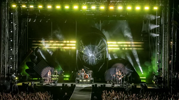 Ejekt 2022: Οι Muse αποθεώθηκαν στο ΟΑΚΑ