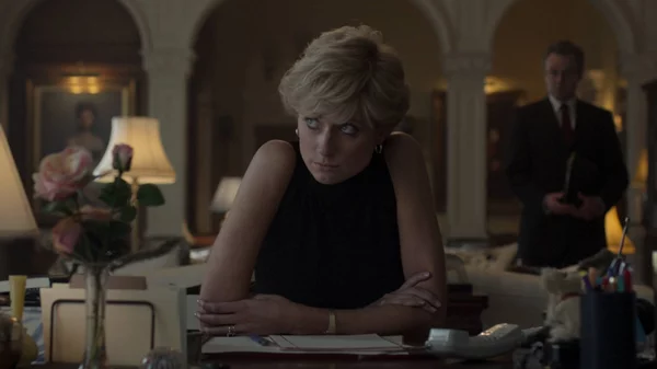 "The Crown": Η κορόνα του Netflix έχει χάσει τη λάμψη της