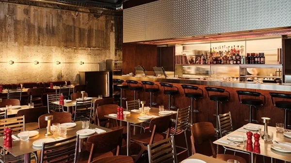 Αν βρω ποτέ τραπέζι στο "Βουλκανιζατέρ", θα φάω όντως καλά;