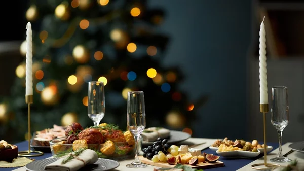 To Wine Pairing των γιορτών: 15+2 κρασιά που αξίζει να έχεις στο τραπέζι & πως να τα συνδυάσεις