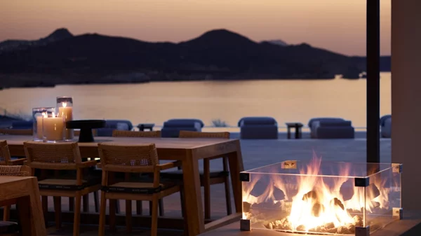 Μεσογειακός κοσμοπολιτισμός στο "Bianco" της Μήλου