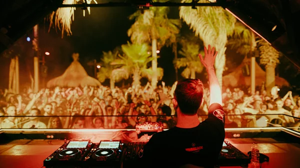 Όσα θα δούμε στο "Bolivar Beach Club" το καλοκαίρι του 2024