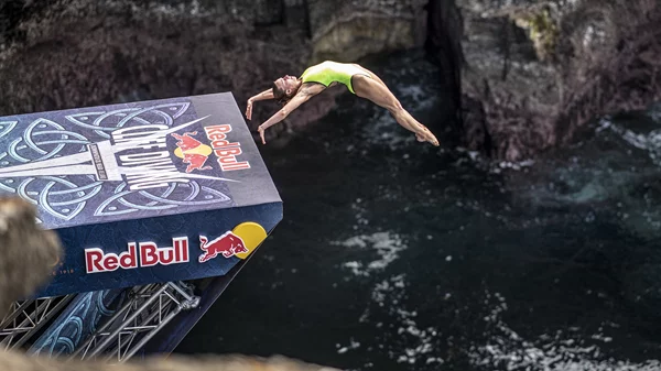 Red Bull Cliff Diving: Πως να προπονηθείς για βουτιές από τα 27 μέτρα