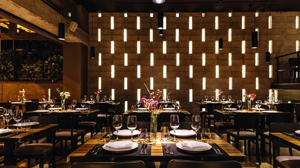 "Βασίλαινας": Πινελιές θαλασσογραφίας στην Αθήνα