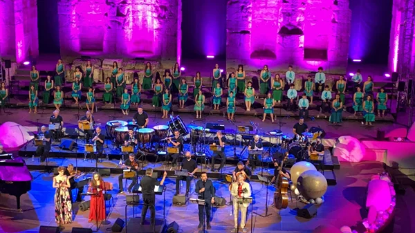 Η θρυλική Λιλιπούπολη ζωνταντεύει στο Christmas Theater