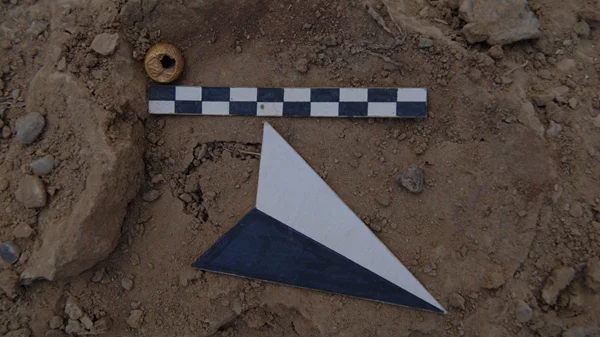 Στο φως αρχαιολογικά ευρήματα από το λατρευτικό κέντρο της αρχαίας Ελίκης