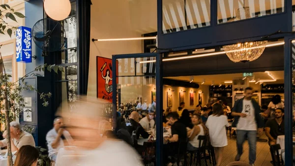 Βουκάκρατο και Τίφφανυ’ς: Εκεί που τρώει η Θεσσαλονίκη τώρα