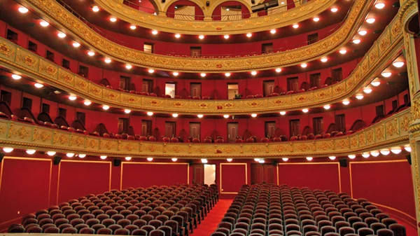 Χριστούγεννα στο Δημοτικό Θέατρο Πειραιά