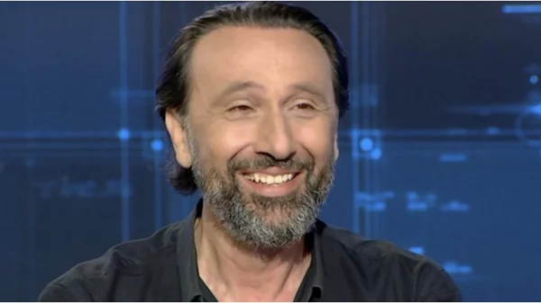 Ο Ρένος Χαραλαμπίδης για τα "Φτηνά Τσιγάρα"