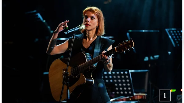 Η Μonika στο "Vox": Ξαναβρίσκοντας το χαμένο μονοπάτι