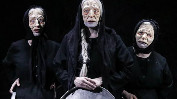 "Οι γριές που μαζεύουν την τσουκνίδα" επιστρέφουν στο θέατρο Σταθμός