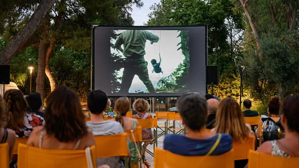 Τέχνη που ενοχλεί