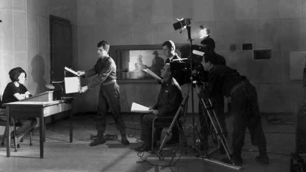 Η ΕΡΤ γιορτάζει την πρώτη μέρα της ελληνικής τηλεόρασης με το ντοκιμαντέρ του '80 "Έτσι ξεκινήσαμε πριν 14 χρόνια"