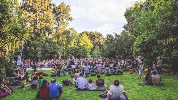 Το Athens Gardens Festival μάς πάει βόλτα στους κήπους της πόλης