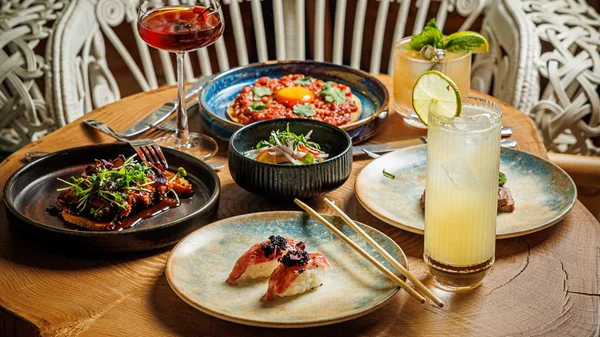 "Habana Trece": Το νέο μπαρ της Αβάνας Χαλανδρίου είναι εξωτικά feelgood