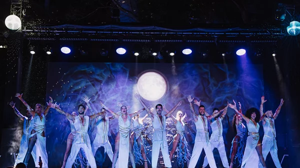 Η θρυλική εμπειρία cabaret dining της Ίμπιζας έρχεται στο "Lío Mykonos"