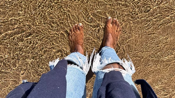 "Me, Myself & I": Η μοναξιά της πανδημίας και οι ανησυχίες της Stephanie Chianda