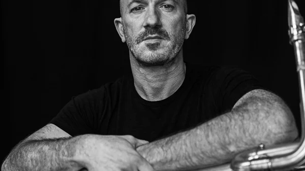 Colin Stetson: "Το κοινό μου δεν είναι τζαζ κοινό"