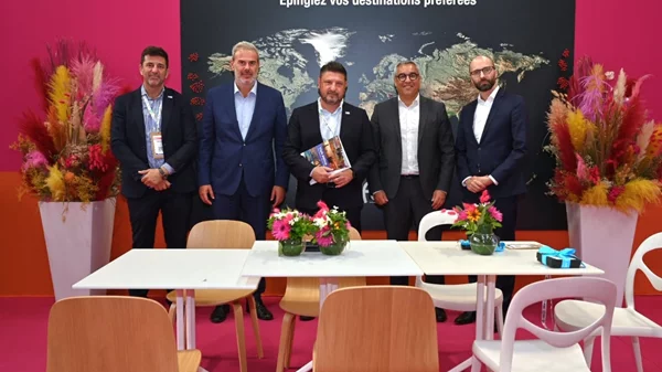 Νίκος Χαρδαλιάς: Στρατηγικές συναντήσεις στο Παρίσι για την ανάδειξη της Αττικής ως κορυφαίου τουριστικού προορισμού