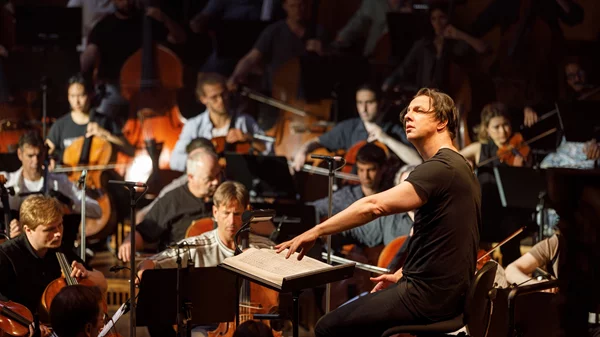 Το φαινόμενο Κουρεντζή: Γητευτής ή πλάνος;