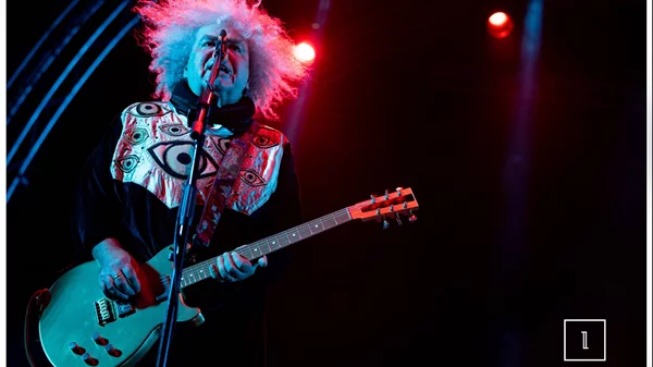 Melvins: Γιόρτασαν 4 δεκαετίες δράσης, σφυροκοπώντας την Τεχνόπολη