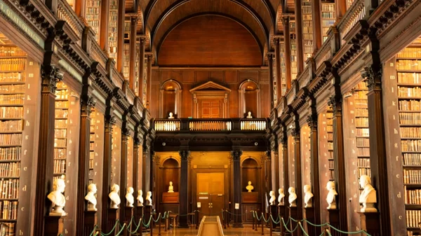 Οι βιβλιοθήκες της Ευρώπης που μοιάζουν να ξεπήδησαν από βιβλία φαντασίας