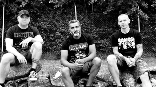 Perkele: Punk-rock πανδαιμόνιο στο "Κύτταρο"