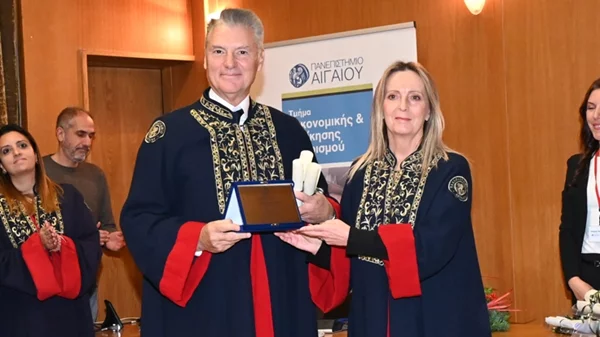 Δρ. Ιωάννης Παράσχης: Επίτιμος Διδάκτορας του Τμήματος Οικονομικής και Διοίκησης Τουρισμού του Πανεπιστημίου Αιγαίου ο CEO του Διεθνούς Αερολιμένος Αθηνών