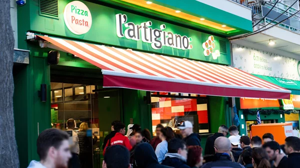 l’artigiano: Περισσότερες από 5.140 Free Pizza ο απολογισμός του Free Pizza Day!