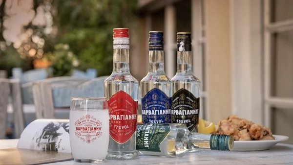 Ούζο Βαρβαγιάννη: Μετατρέπει τους γευστικούς συνδυασμούς στην απόλυτη εμπειρία!