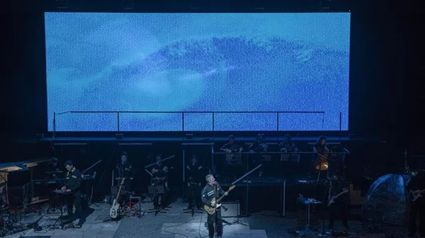 Ο Παύλος Παυλίδης συναντά τον Γιάννη Μαρκόπουλο "Πέρα από τη θάλασσα"