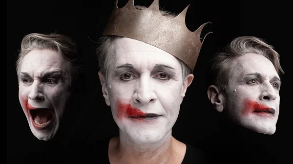 Οι θεατρικές πρεμιέρες που θα δούμε σε περιοδεία το καλοκαίρι του 2025