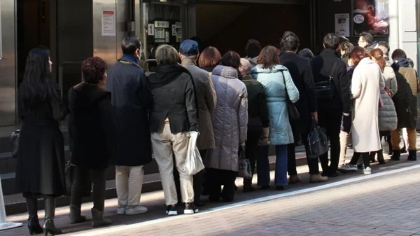Τι έχει να πει το θέατρο στο νέο κοινό του;