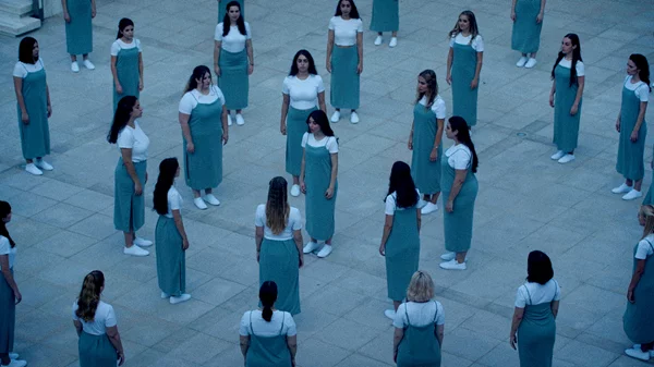 "Είχα καρδιά που άνθιζε": Οι Chóres τραγουδούν για το "Άλμα Ζωής"