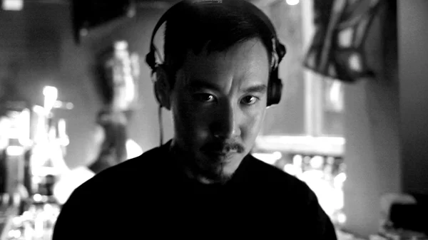 Το Needless Slam φέρνει τον Daniel Wang στο Ρομάντσο