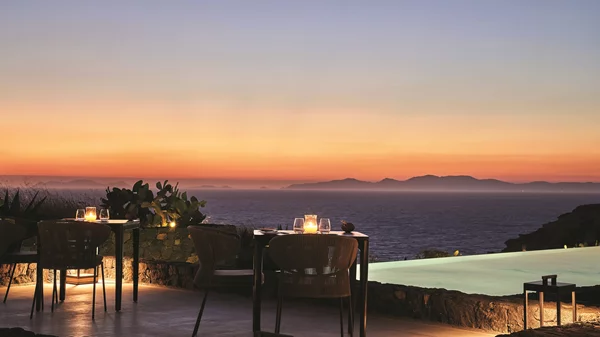 Ημέρες Βραβευμένης Γαστρονομίας: Τα καλύτερα εστιατόρια της Σαντορίνης σε περιμένουν με σπέσιαλ τιμή