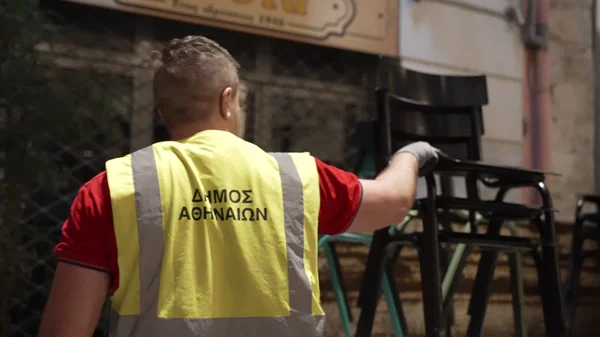 Δήμος Αθηναίων: Αυξήθηκαν κατά 54% οι εντολές απομάκρυνσης παράνομων τραπεζοκαθισμάτων