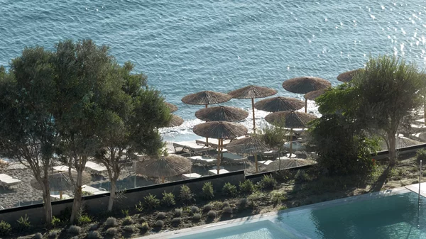 Στο "Elissa Lifestyle Beach Resort" μαθαίνουμε να ζούμε σε slow summer ρυθμούς