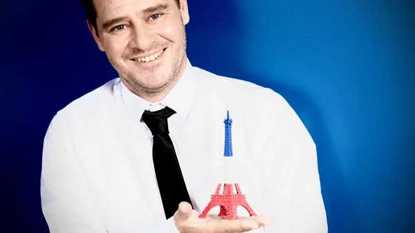 Ο Julien Dassin στην Ελλάδα: Το "Joe Dassin Story" σε μια μοναδική μουσική παράσταση