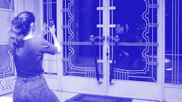 Οι Πόρτες της Κυψέλης επιστρέφουν στη γειτονιά τους με διπλό πάρτι