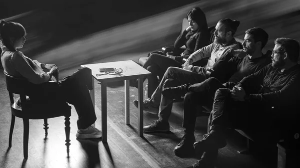 "Ανακρίνοντας" τους συντελεστές του Έτερος Εγώ